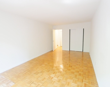 317 East 85th Street - Photo Thumbnail 5