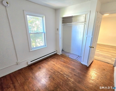 33 Olive Street - Photo Thumbnail 5
