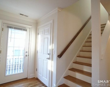 44 Stuart Avenue - Photo Thumbnail 2