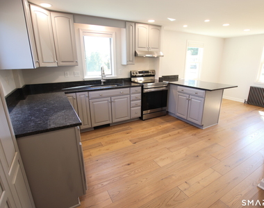 112 Pratt Street - Photo Thumbnail 16