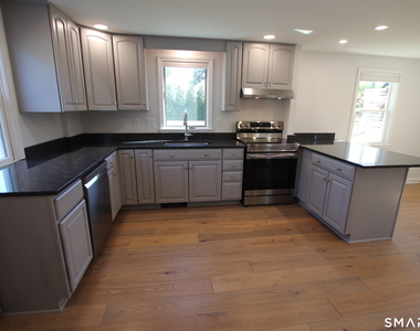 112 Pratt Street - Photo Thumbnail 9