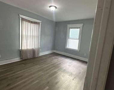 157 Lounsbury Street - Photo Thumbnail 3