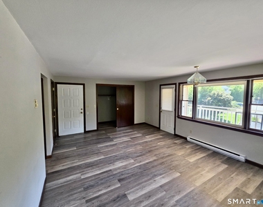 302 Boston Post Road - Photo Thumbnail 3