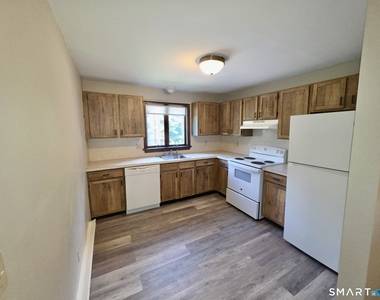 302 Boston Post Road - Photo Thumbnail 2