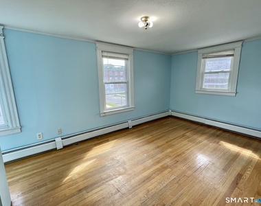 114 Tulip Street - Photo Thumbnail 7
