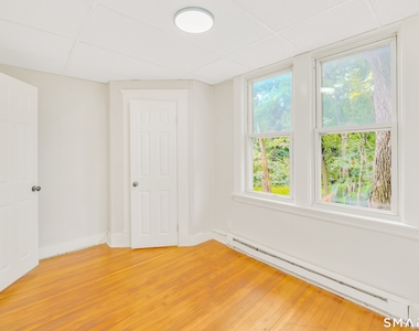 67 Burton Street - Photo Thumbnail 5