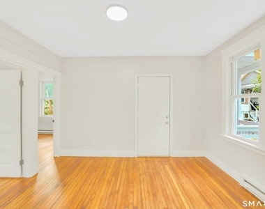 67 Burton Street - Photo Thumbnail 4