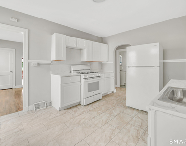 718 Winchester Avenue - Photo Thumbnail 3