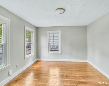 718 Winchester Avenue - Photo Thumbnail 4