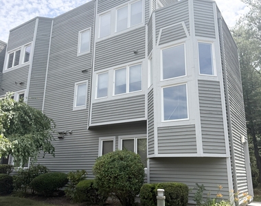1414 Whitney Avenue - Photo Thumbnail 2
