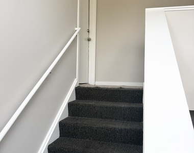1414 Whitney Avenue - Photo Thumbnail 4