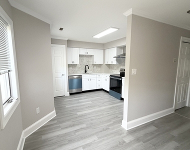 1414 Whitney Avenue - Photo Thumbnail 9