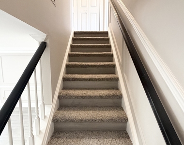 1414 Whitney Avenue - Photo Thumbnail 18