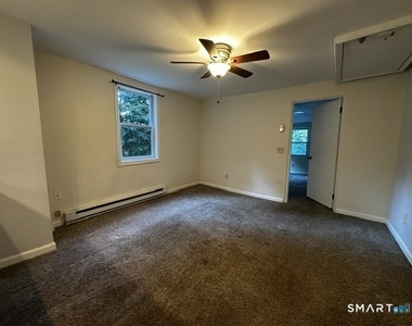 4 Eastview Drive - Photo Thumbnail 3
