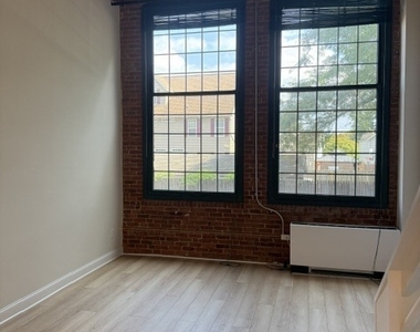 25 Grand Street - Photo Thumbnail 9