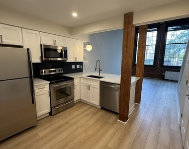 25 Grand Street - Photo Thumbnail 4