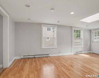 14 Center Avenue - Photo Thumbnail 7