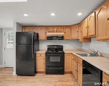 14 Center Avenue - Photo Thumbnail 2