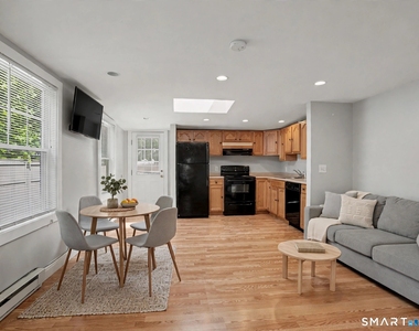 14 Center Avenue - Photo Thumbnail 6