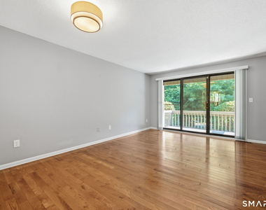 67 Cambridge Court - Photo Thumbnail 8