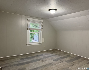 163 Echo Lake Road - Photo Thumbnail 11