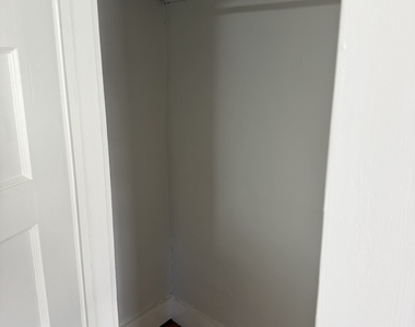 34 Beatty Street - Photo Thumbnail 6