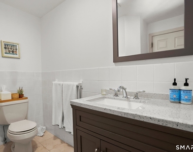 12 Thomes Street - Photo Thumbnail 8