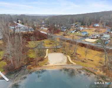 8 Auburn Trail - Photo Thumbnail 4