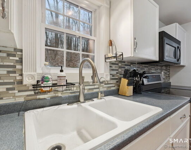 8 Auburn Trail - Photo Thumbnail 14