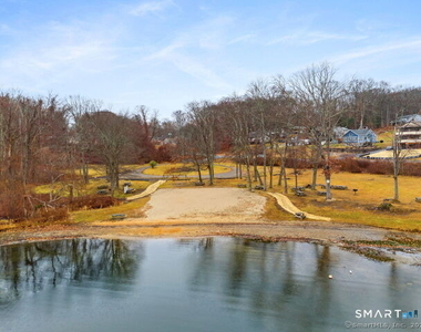 8 Auburn Trail - Photo Thumbnail 3