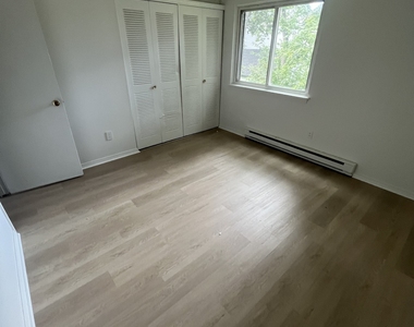 3880 Main Street - Photo Thumbnail 7