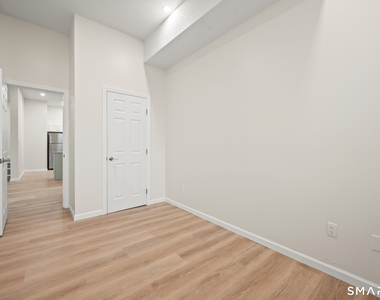 594 Main Street - Photo Thumbnail 18