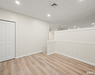 594 Main Street - Photo Thumbnail 8