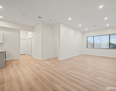 594 Main Street - Photo Thumbnail 7