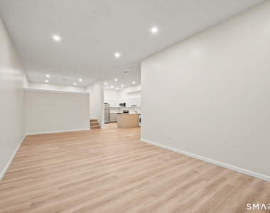 594 Main Street - Photo Thumbnail 15