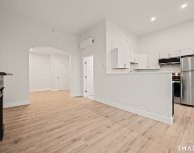 542 Main Street - Photo Thumbnail 9