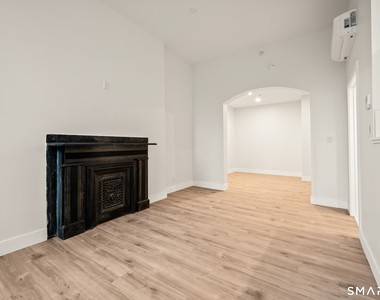 542 Main Street - Photo Thumbnail 6