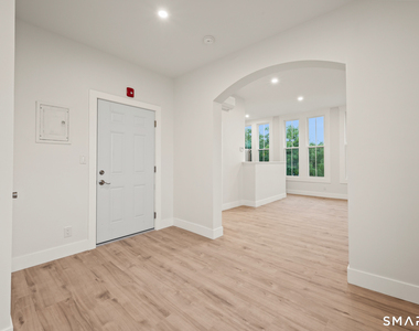 542 Main Street - Photo Thumbnail 12