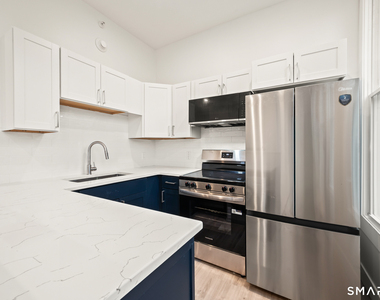 542 Main Street - Photo Thumbnail 2
