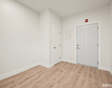 542 Main Street - Photo Thumbnail 13