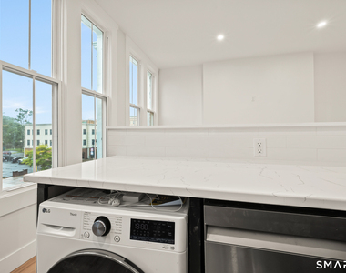 542 Main Street - Photo Thumbnail 4