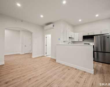 542 Main Street - Photo Thumbnail 8