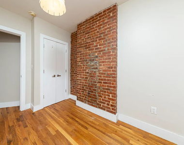 302 Sumpter Street - Photo Thumbnail 9