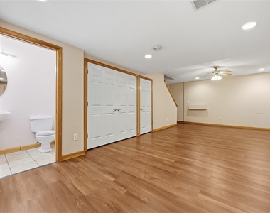 112 Ontario Ct - Photo Thumbnail 34