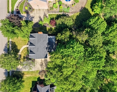 112 Ontario Ct - Photo Thumbnail 1