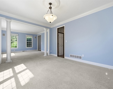 112 Ontario Ct - Photo Thumbnail 8