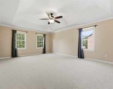 112 Ontario Ct - Photo Thumbnail 23