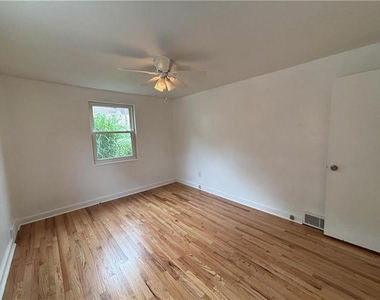 11 Meadowbrook Ave - Photo Thumbnail 28