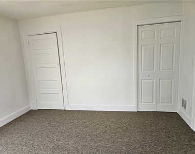 157 Bridge St - Photo Thumbnail 18