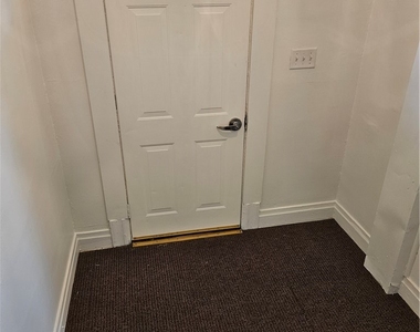 157 Bridge St - Photo Thumbnail 3